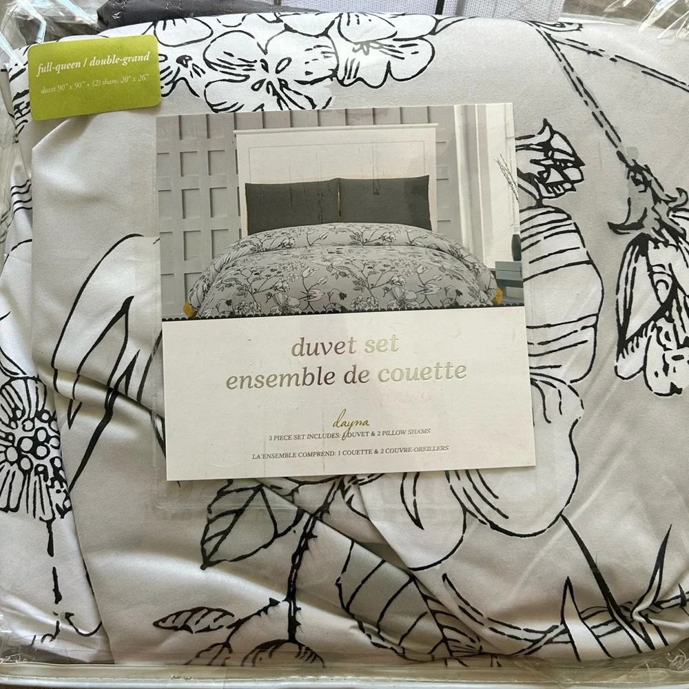 Floral Duvet Cover Set in Gray and Yellow